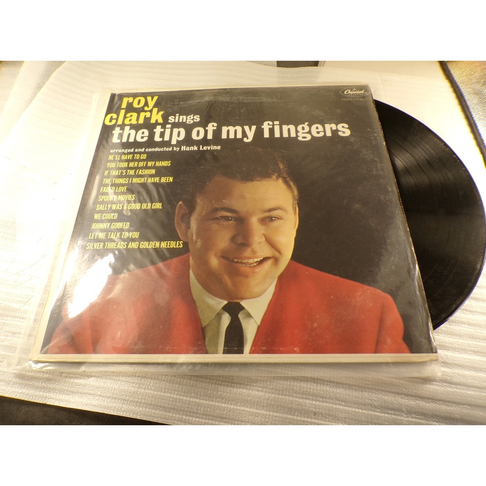 Roy Clark Sings The Tip of My Fingers Vinyl LP Capitol Records SY-4600 Reissue